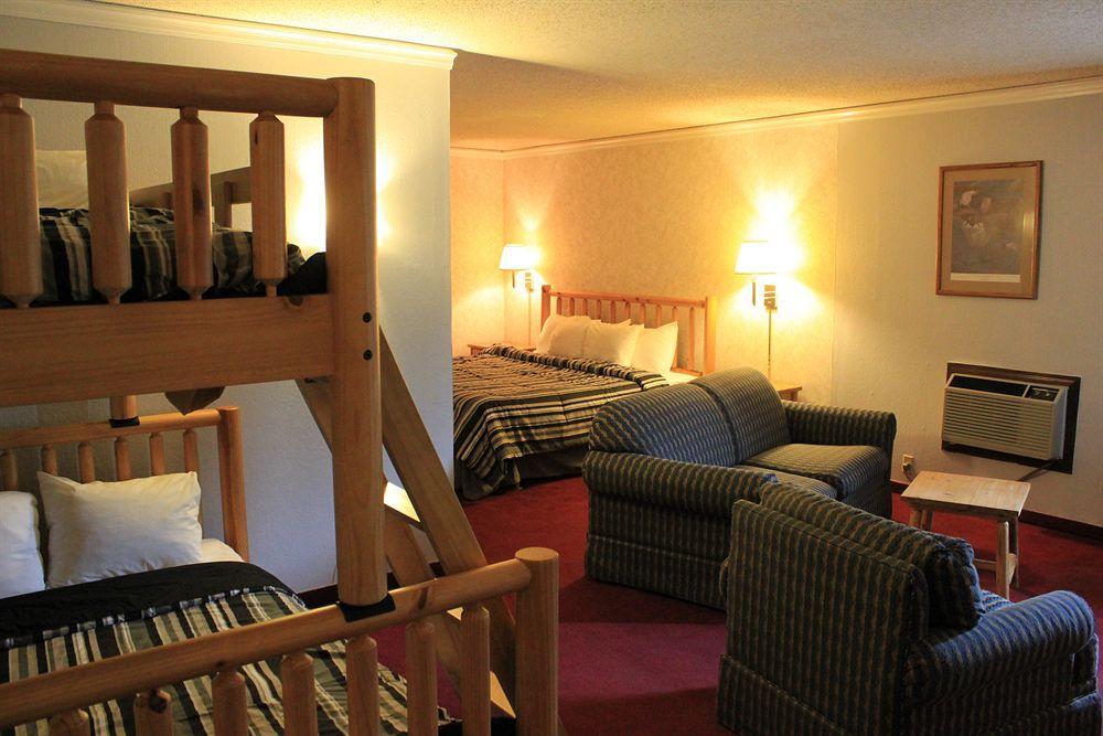 Eagle'S Nest Hotel & Conference Center Квінсі Екстер'єр фото