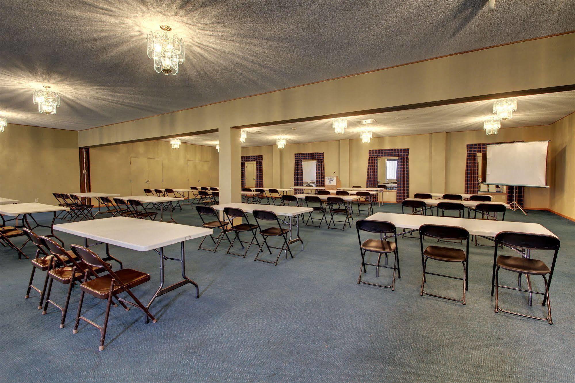Eagle'S Nest Hotel & Conference Center Квінсі Екстер'єр фото